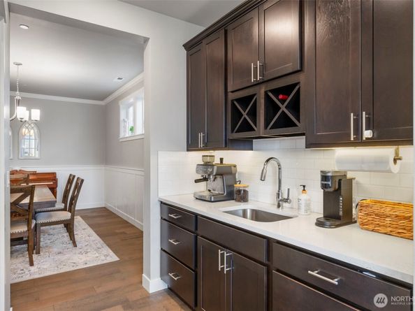 1431 Baker Heights Loop, Bremerton WA 98312