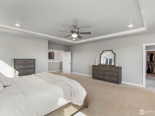 1431 Baker Heights Loop, Bremerton WA 98312