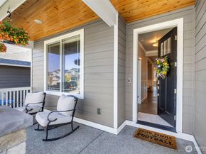 1431 Baker Heights Loop, Bremerton WA 98312