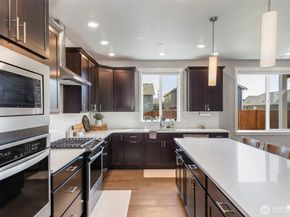 1431 Baker Heights Loop, Bremerton WA 98312