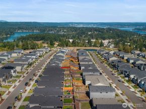 1431 Baker Heights Loop, Bremerton WA 98312