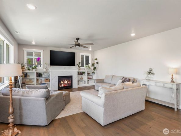 1431 Baker Heights Loop, Bremerton WA 98312