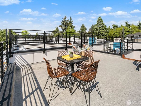 8833 B Wallingford Avenue N, Seattle WA 98103
