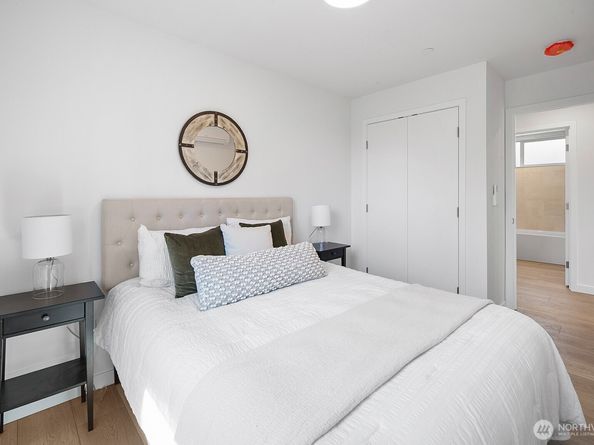 8833 B Wallingford Avenue N, Seattle WA 98103