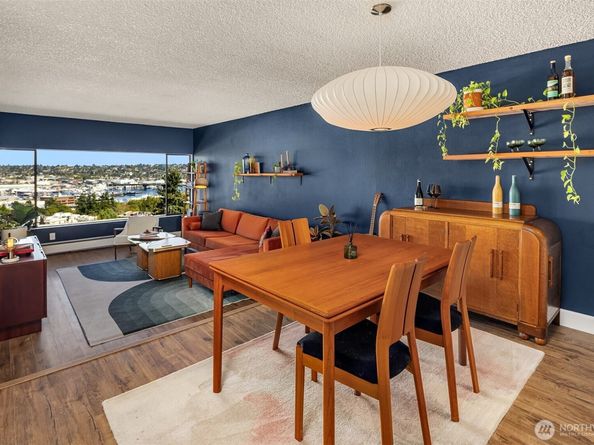 3661 24th Place W 406, Seattle WA 98199