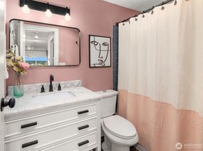 3661 24th Place W 406, Seattle WA 98199