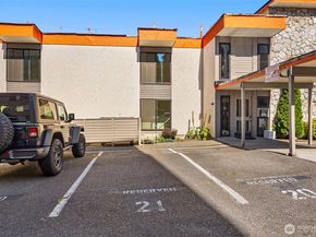 3661 24th Place W 406, Seattle WA 98199