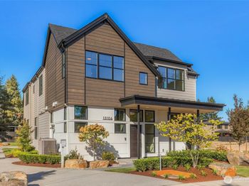 13104 NE 103RD Place