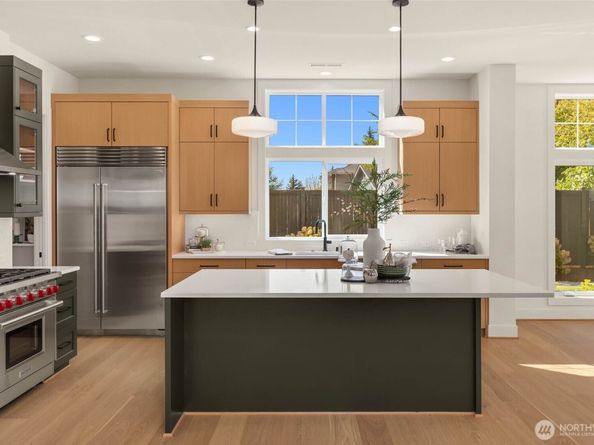 13104 NE 103RD Place, Kirkland WA 98033