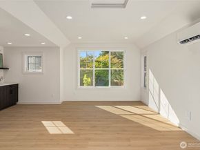 13104 NE 103RD Place, Kirkland WA 98033