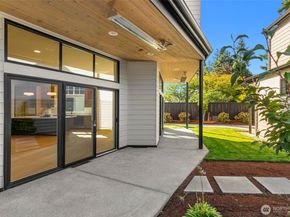 13104 NE 103RD Place, Kirkland WA 98033