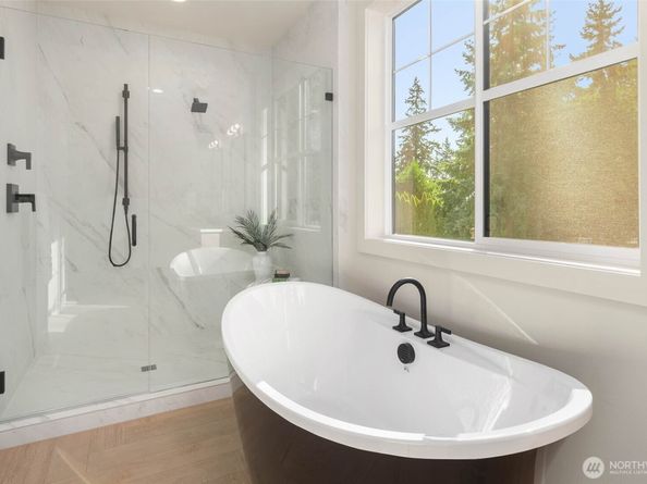 13104 NE 103RD Place, Kirkland WA 98033