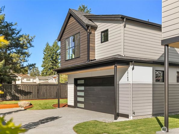 13104 NE 103RD Place, Kirkland WA 98033