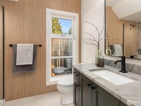 13104 NE 103RD Place, Kirkland WA 98033