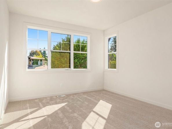 13104 NE 103RD Place, Kirkland WA 98033