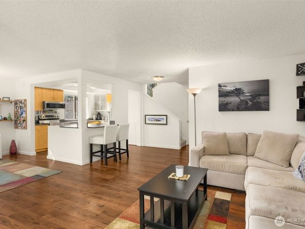 3400 108th Place NE 2, Bellevue WA 98004