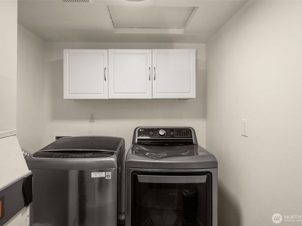 3400 108th Place NE 2, Bellevue WA 98004