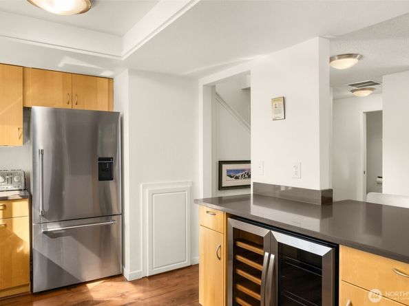 3400 108th Place NE 2, Bellevue WA 98004