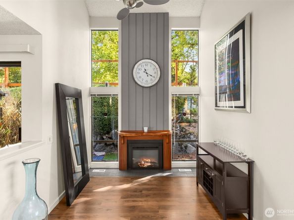 3400 108th Place NE 2, Bellevue WA 98004