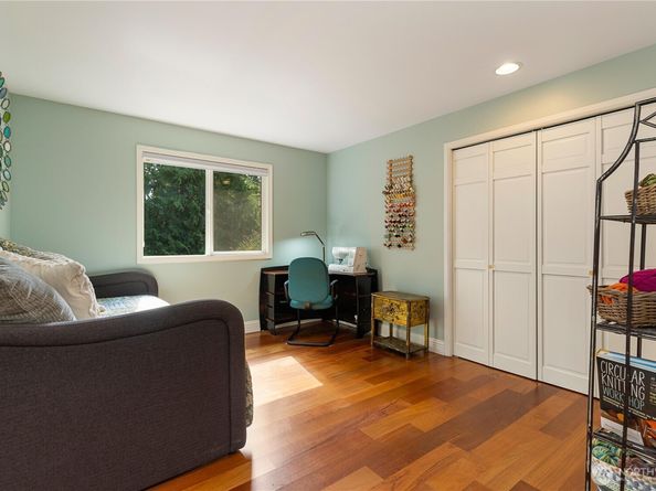 21518 NE 143 Place, Woodinville WA 98077