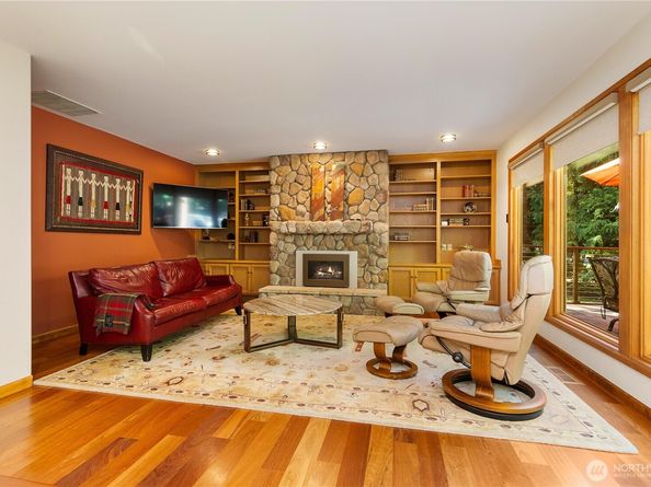 21518 NE 143 Place, Woodinville WA 98077