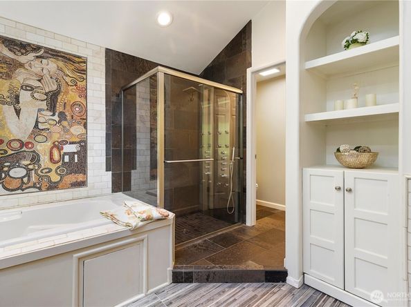 21518 NE 143 Place, Woodinville WA 98077