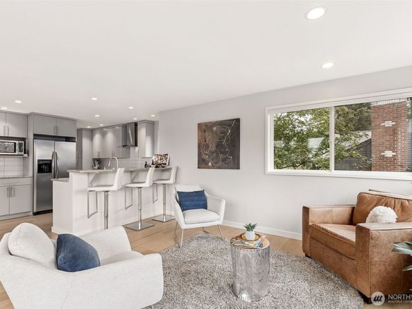 6214 52nd Avenue NE, Seattle WA 98115