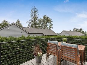 6214 52nd Avenue NE, Seattle WA 98115
