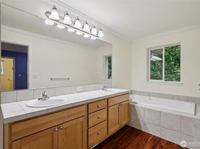 5502 240th Street SW C304, Mountlake Terrace WA 98043