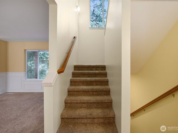 5502 240th Street SW C304, Mountlake Terrace WA 98043