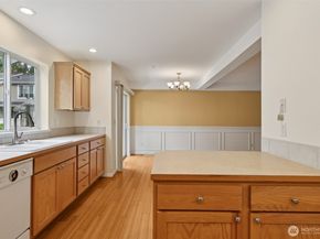 5502 240th Street SW C304, Mountlake Terrace WA 98043
