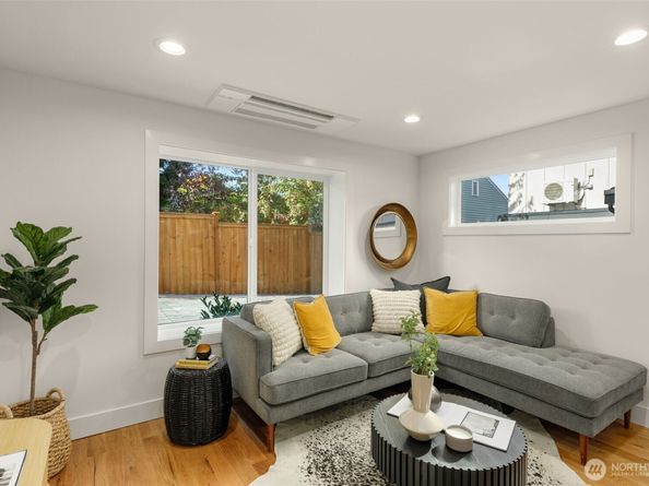317 NW 86th Street, Seattle WA 98117
