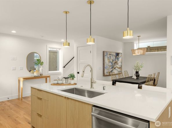 317 NW 86th Street, Seattle WA 98117