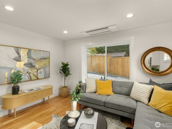 317 NW 86th Street, Seattle WA 98117
