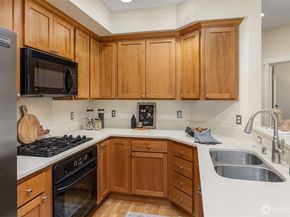 1887 16th Lane NE 1887, Issaquah WA 98029