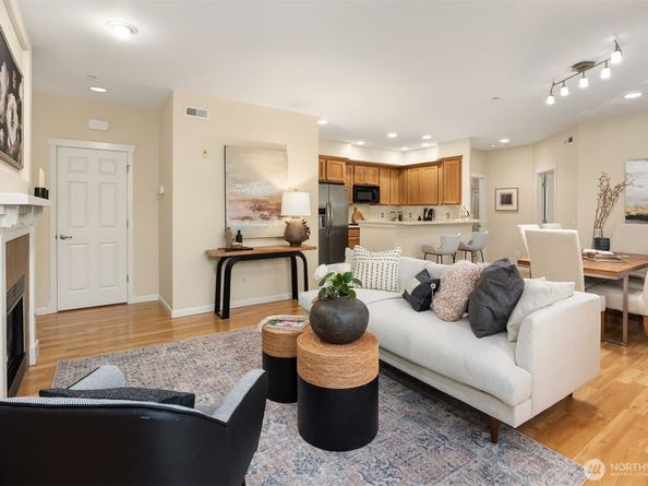 1887 16th Lane NE 1887, Issaquah WA 98029