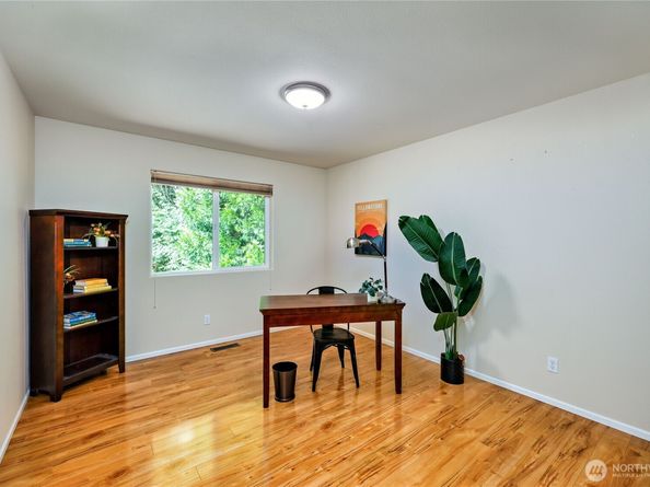 17691 Division Avenue NE, Suquamish WA 98392