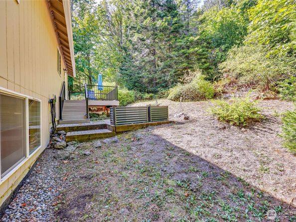 17691 Division Avenue NE, Suquamish WA 98392