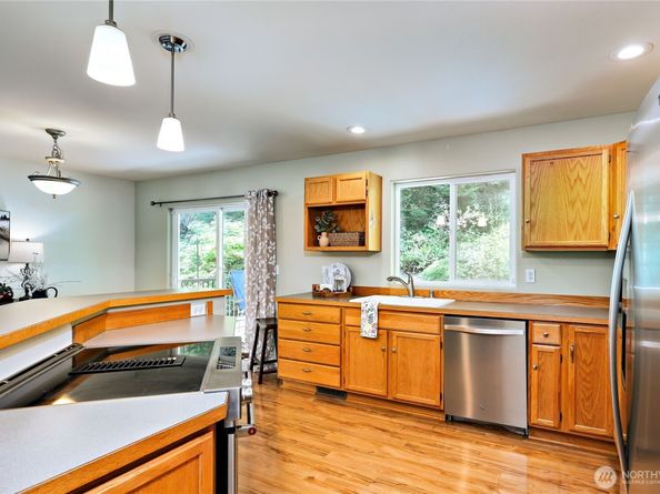 17691 Division Avenue NE, Suquamish WA 98392