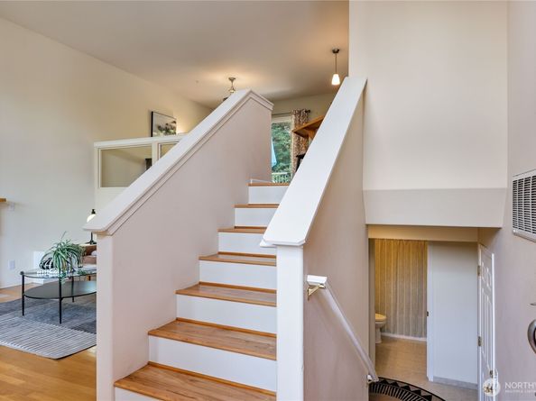 17691 Division Avenue NE, Suquamish WA 98392