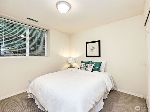 17691 Division Avenue NE, Suquamish WA 98392