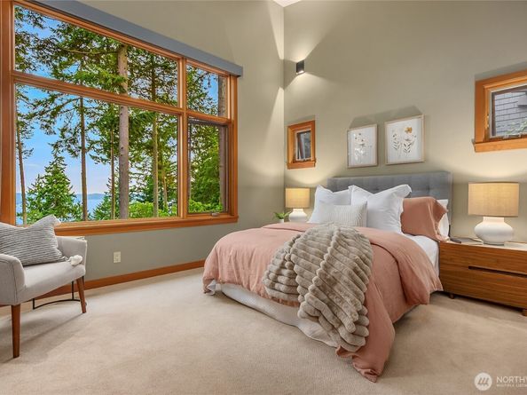 11121 NE Brownell Lane, Bainbridge Island WA 98110