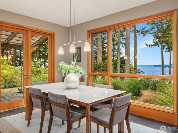 11121 NE Brownell Lane, Bainbridge Island WA 98110