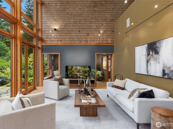 11121 NE Brownell Lane, Bainbridge Island WA 98110