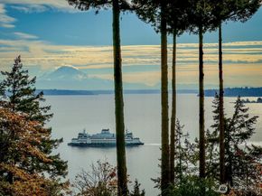 11121 NE Brownell Lane, Bainbridge Island WA 98110