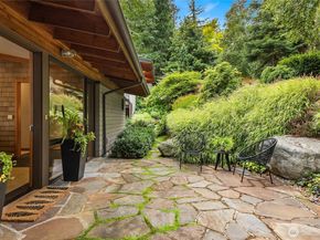 11121 NE Brownell Lane, Bainbridge Island WA 98110