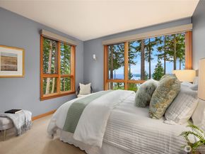 11121 NE Brownell Lane, Bainbridge Island WA 98110