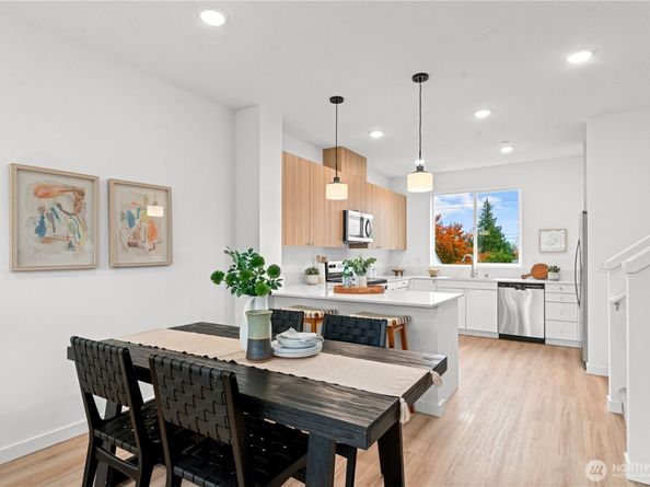 1419 SW 111th Lane, Seattle WA 98164