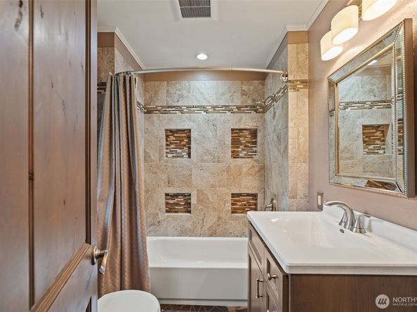 6919 69th Avenue SE, Snohomish WA 98290