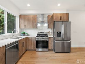 12201 Des Moines Memorial Drive S B, Burien WA 98168